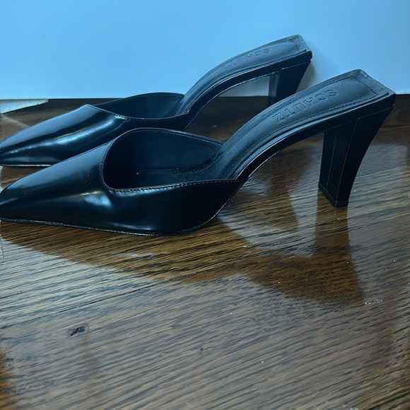 Black Leather Heel - Picture 3 of 6